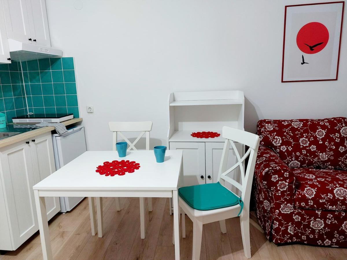 Sha La La - Charming, unique studio in a historic building next to a castle, WIFI, smart TV Bakar Esterno foto